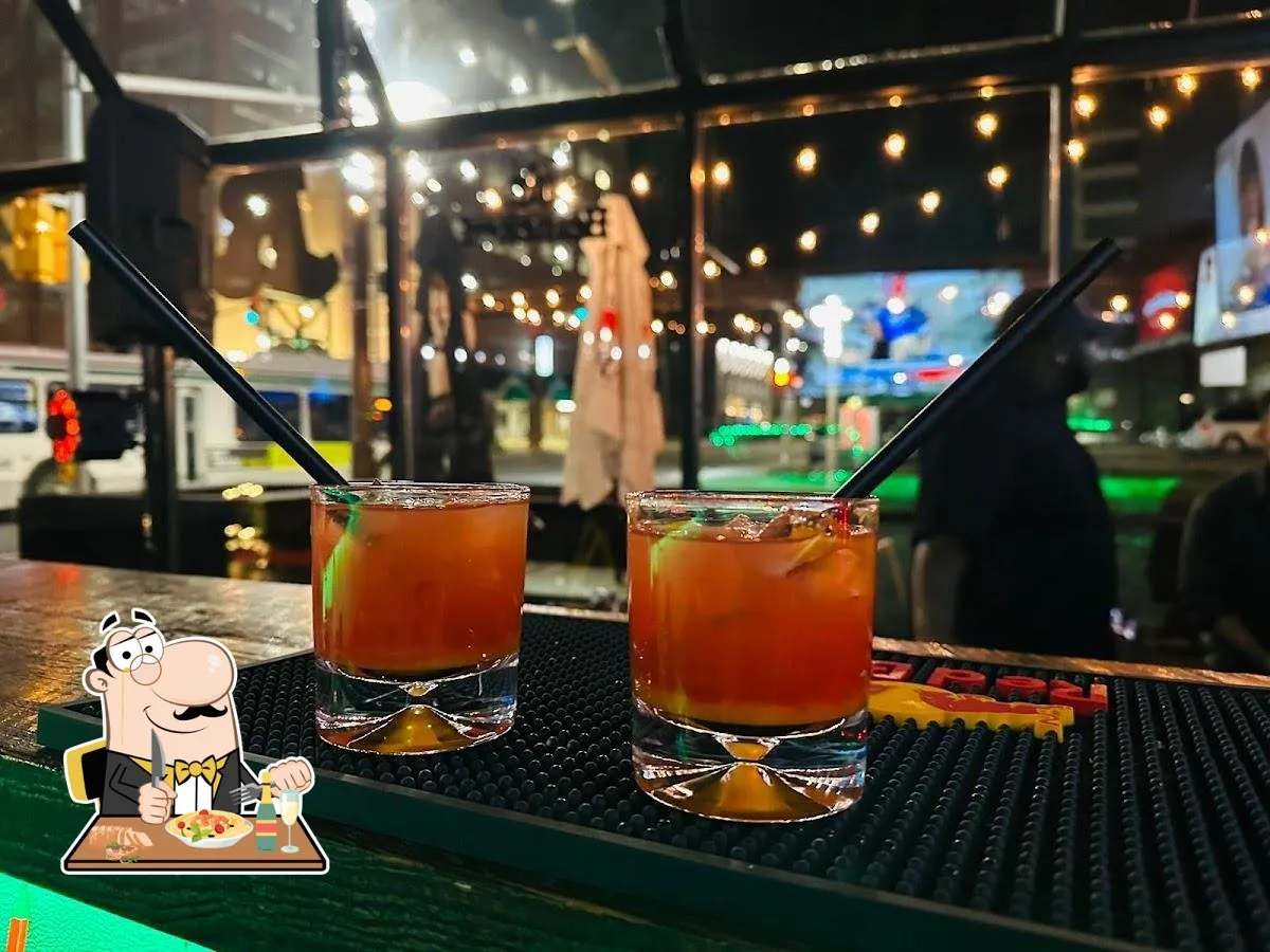 MADROCKS BAR & GRILL