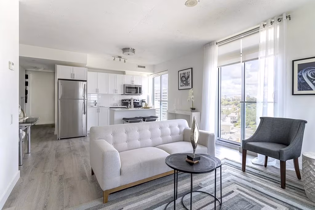 2 Bedrooms, 1 Bathroom + Den, Unit 423